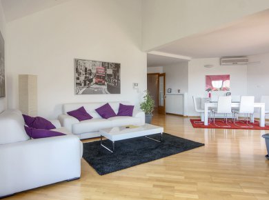 Un/furnished, 4-bedroom apt (180m2) close to International schools and Maksimir Park