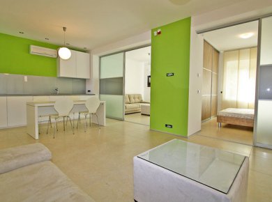 Furnished, 2-bedroom, ground floor apartment (67m2)