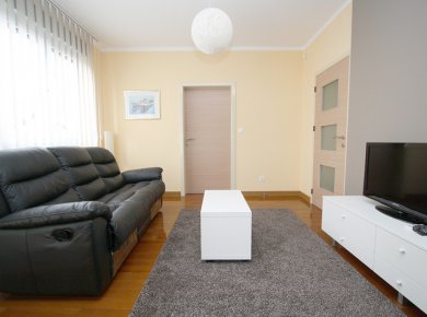 Newly furnished, 2-bedroom apt (75m2) with a balcony and a parking space