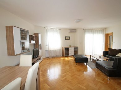 Furnished, 3-bedroom apt (120m2) with a parking, close to Lake Jarun