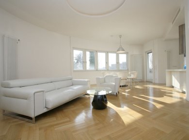New, unused, furnished, 3-bedroom apt (160m2) with a terrace and a garage