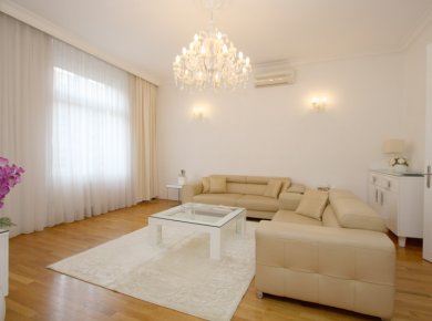 Furnished, 2-bedroom apt (100m2) with a garage (optionally)